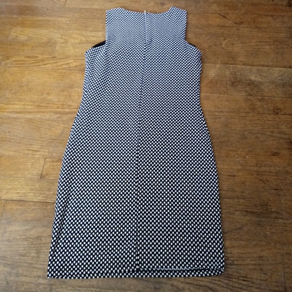 Topshop Geo Polka Dot Dress W/ Front Keyhole Size 8 - Picture 5 of 6